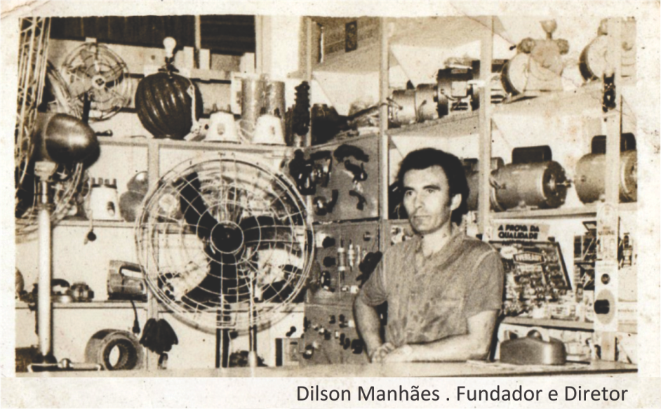 foto antiga manhães.png